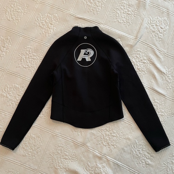 Lululemon Kicking Asphalt 1/2 Zip Mock Neck Long Sleeve Top Black 2 CrossFit Run - Picture 8 of 10